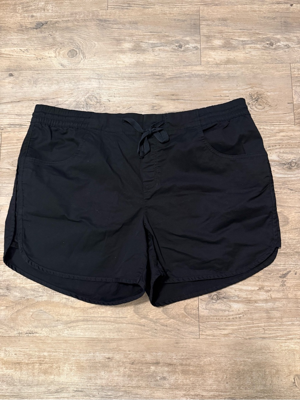 Eddie Bauer Women's Drawstring Waist Black Shorts